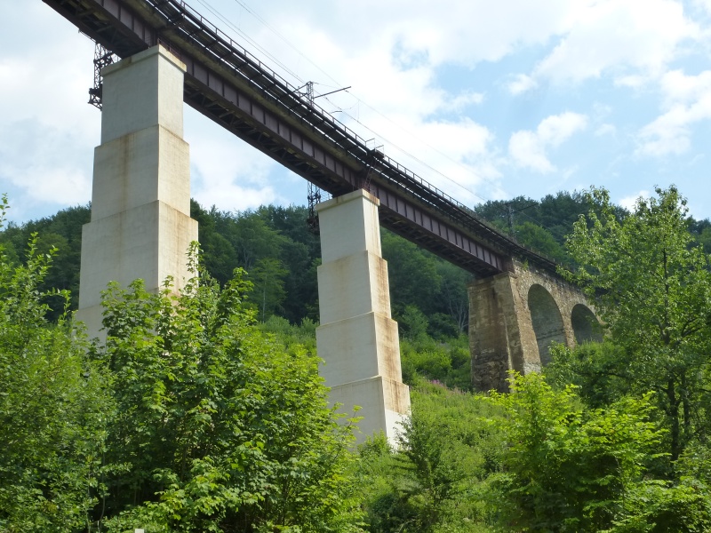 viadukt_č._2_-_poznačený_vojnovými_škodami